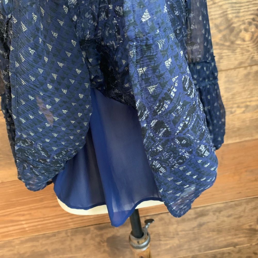 Lucky Brand Blue Gathered Top - Picture 6 of 8